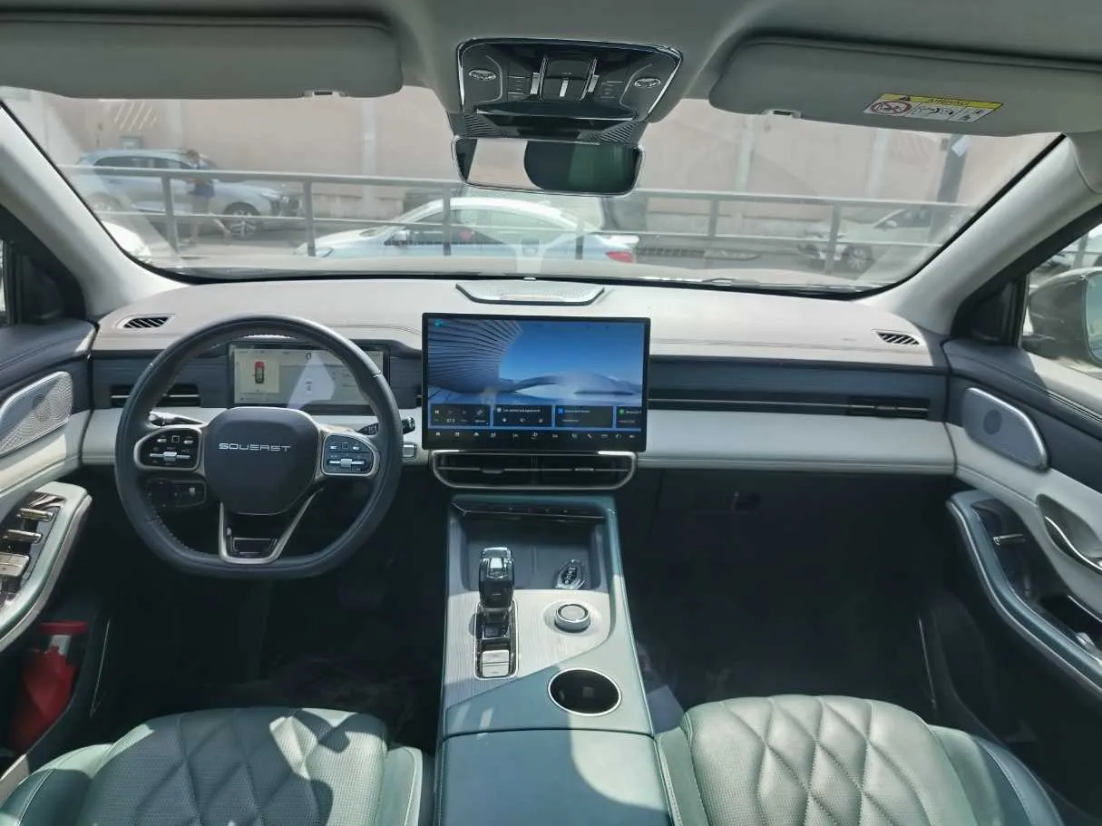 Car image 22
