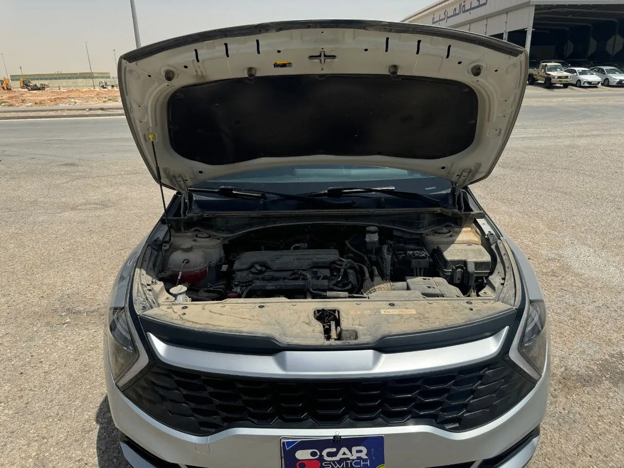 Car image 24