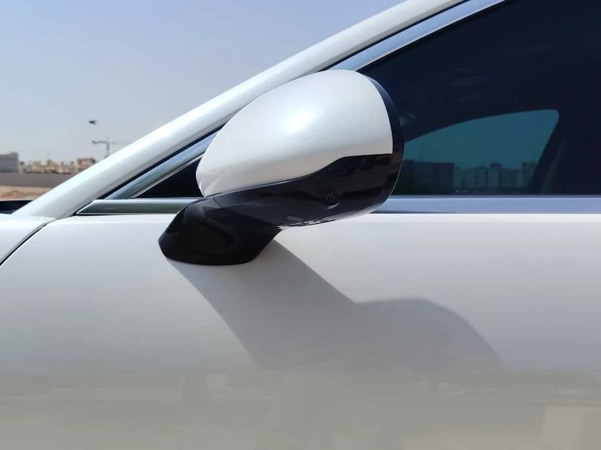 Car image 34