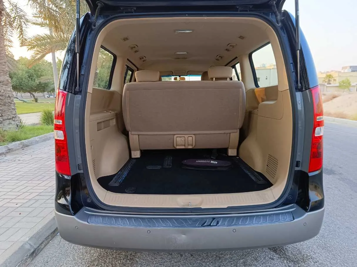 Car image 27