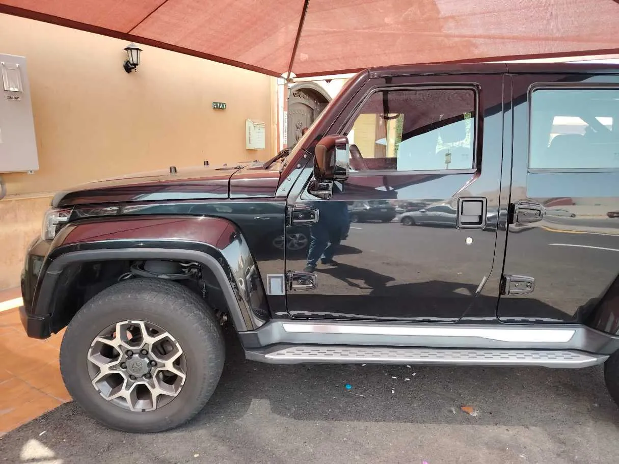 Car image 9