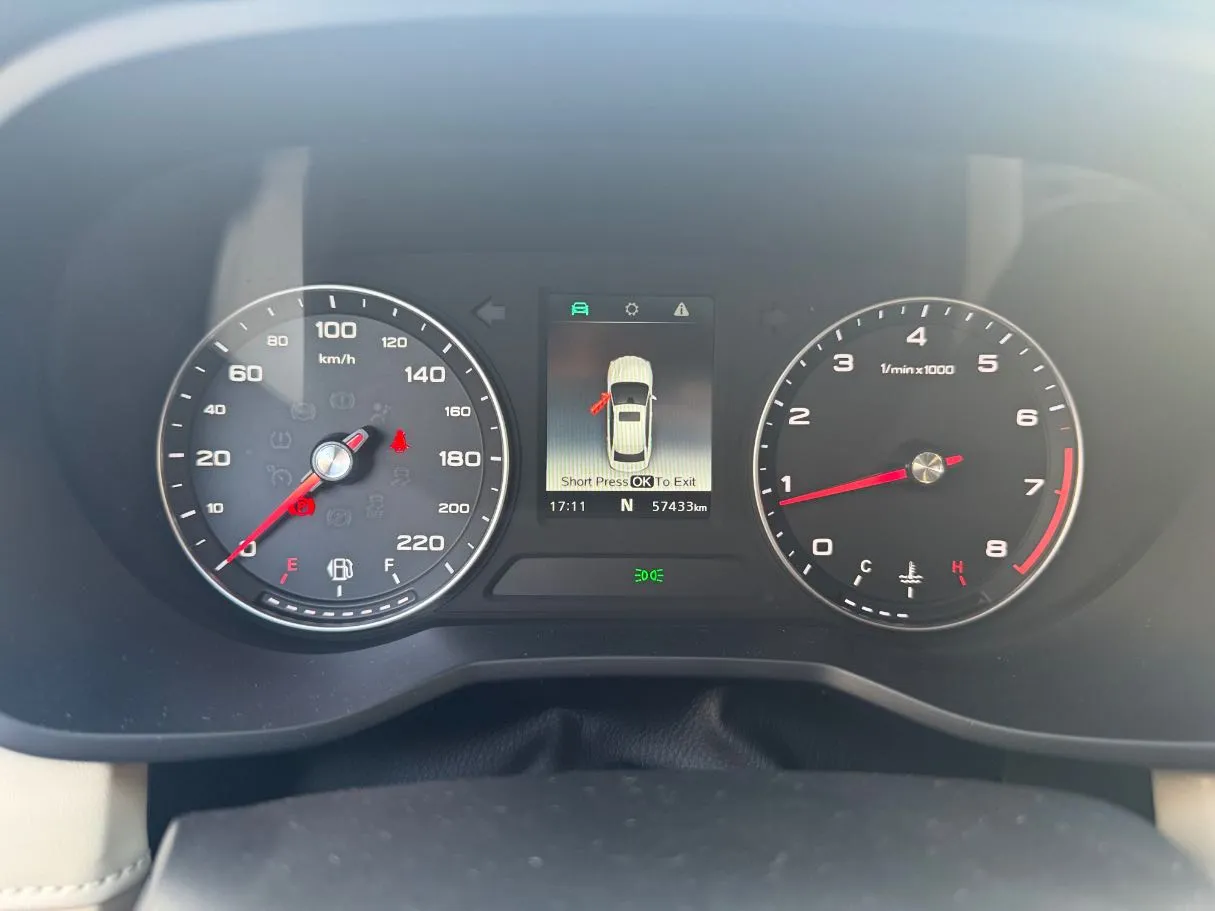 Car image 20
