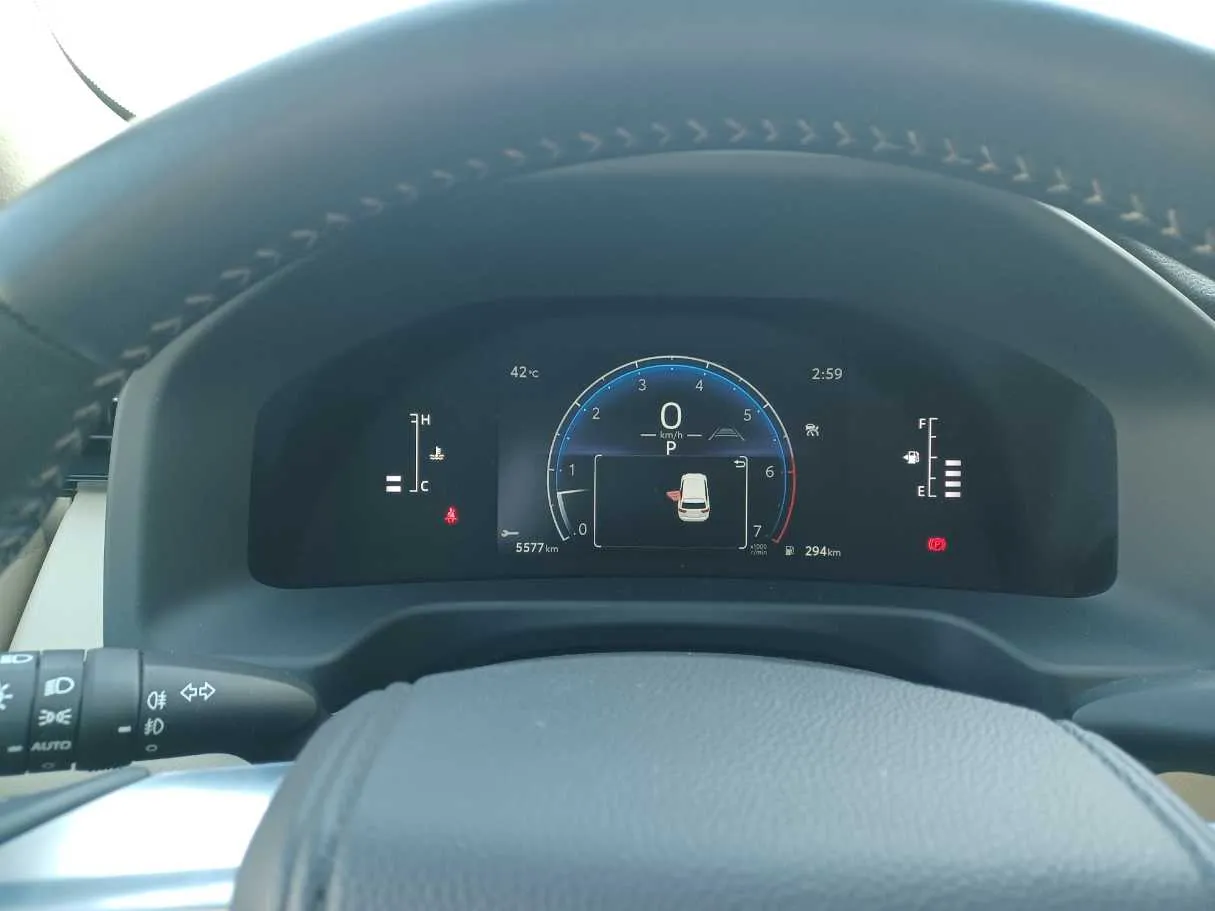 Car image 16