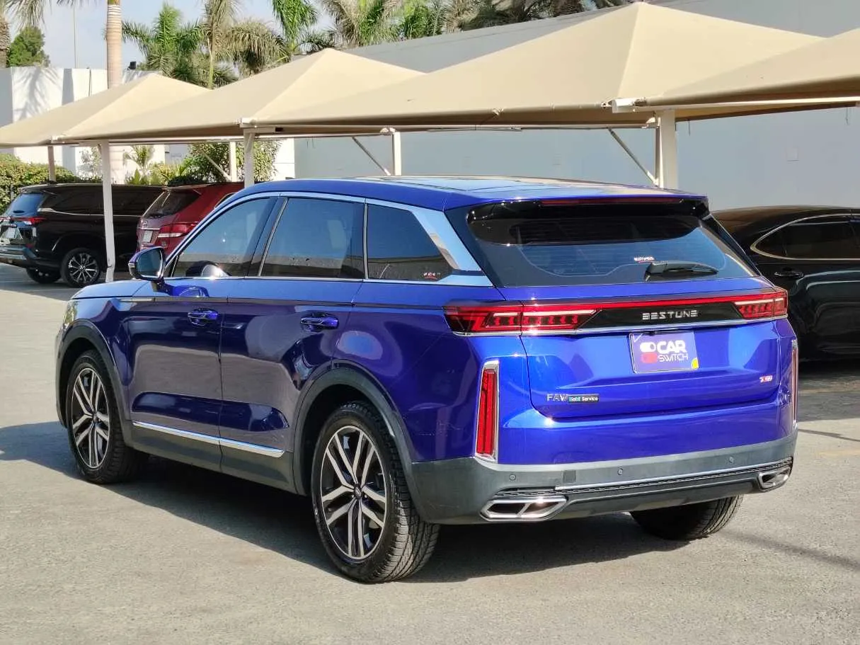 Car image 7