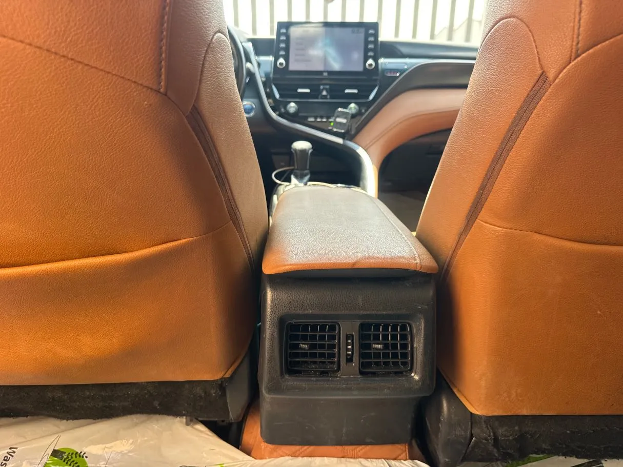 Car image 21