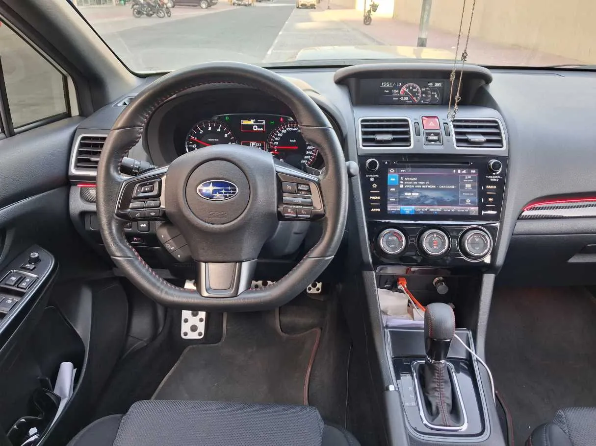 Car image 16