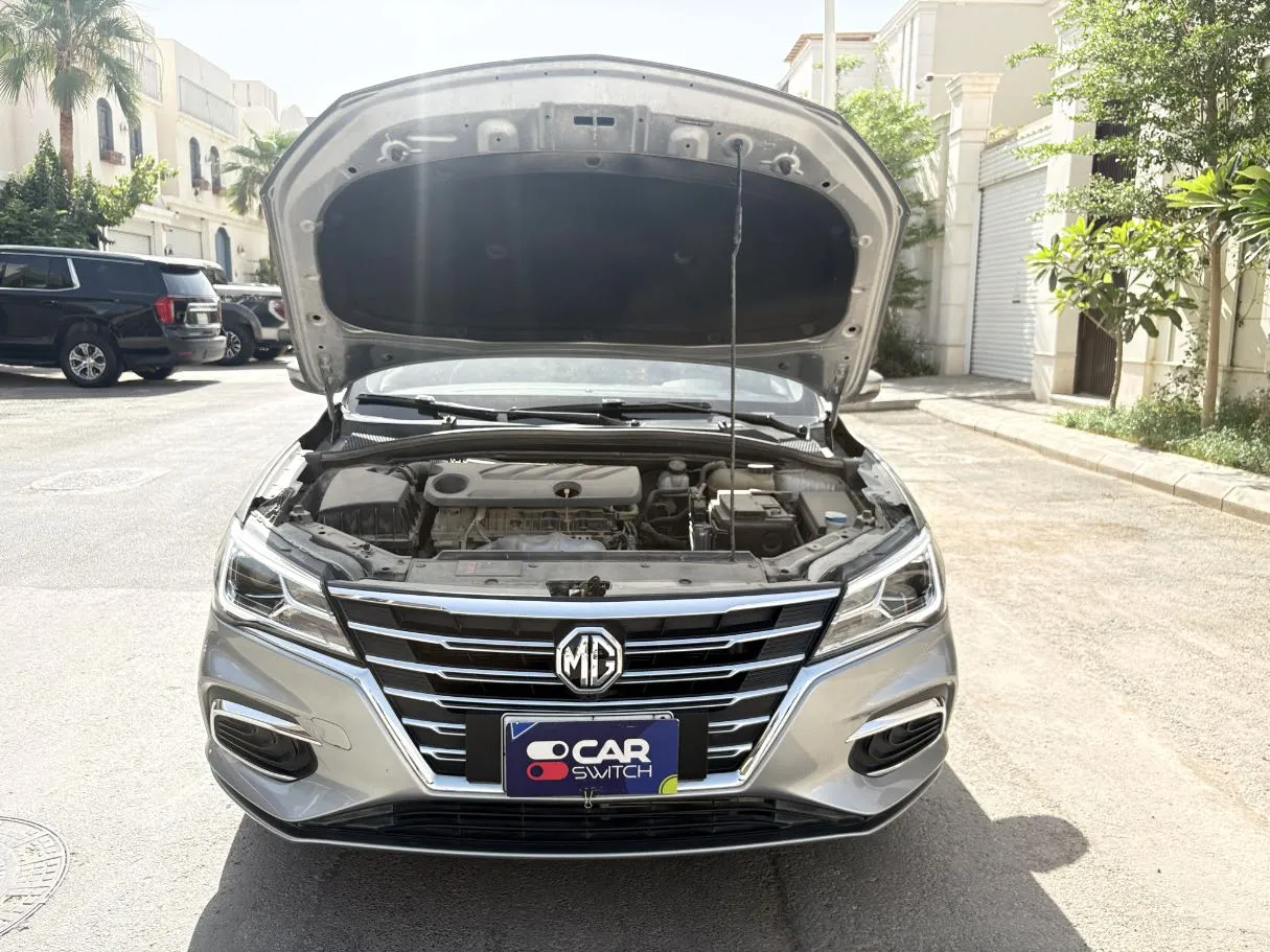 Car image 27