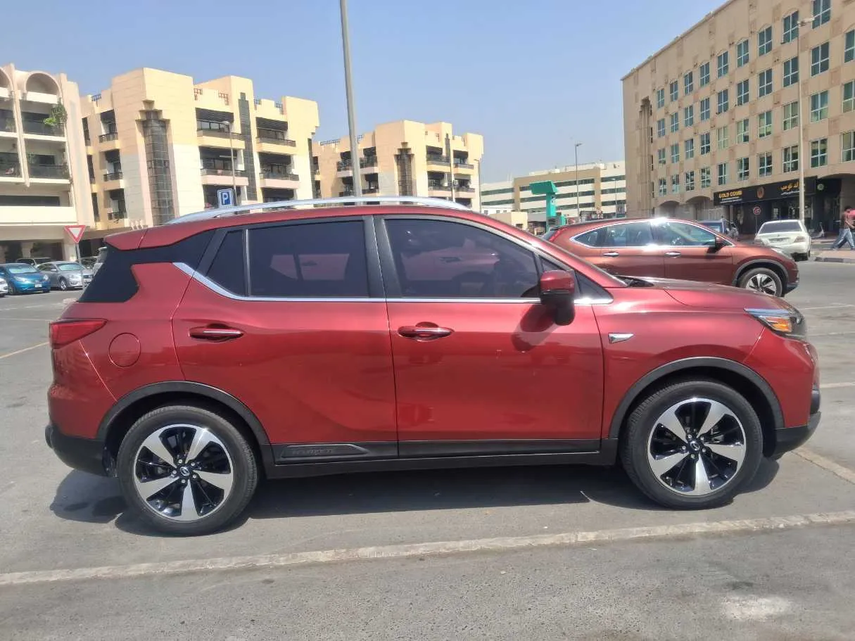 Car image 3