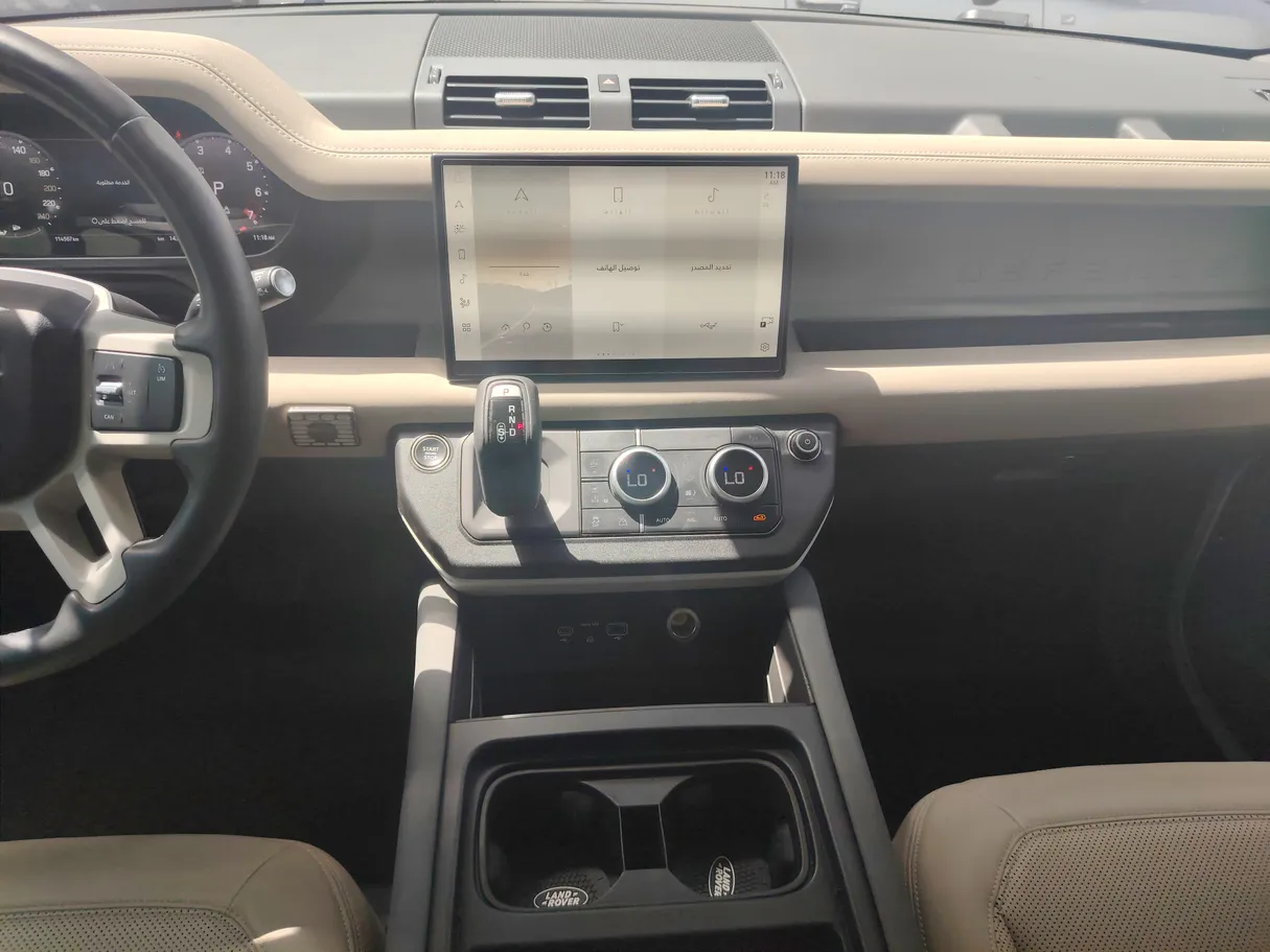 Car image 25