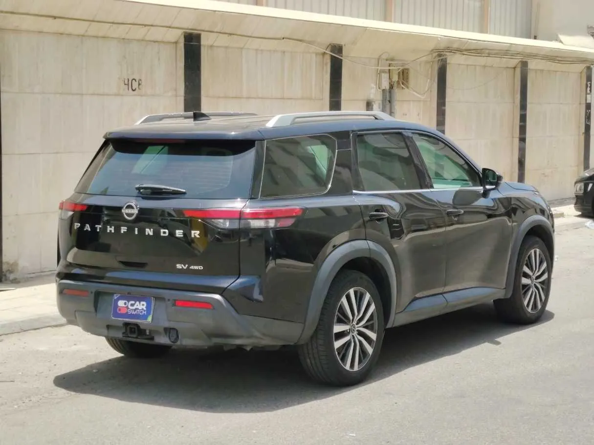 Car image 5