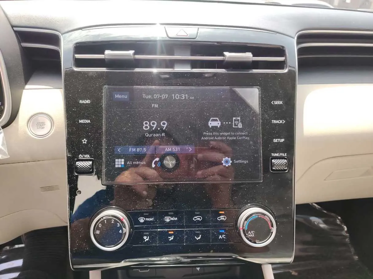 Car image 30