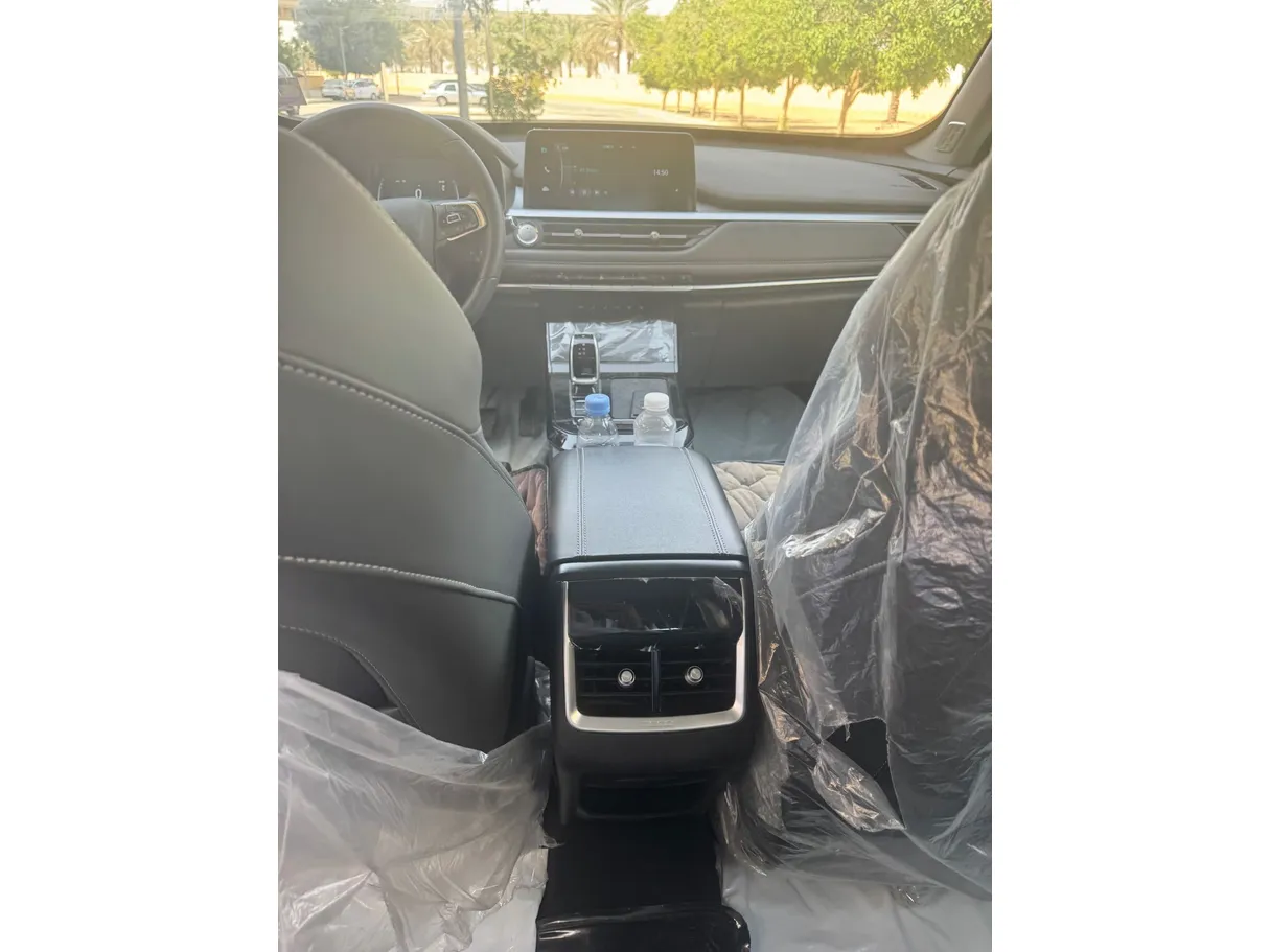 Car image 20