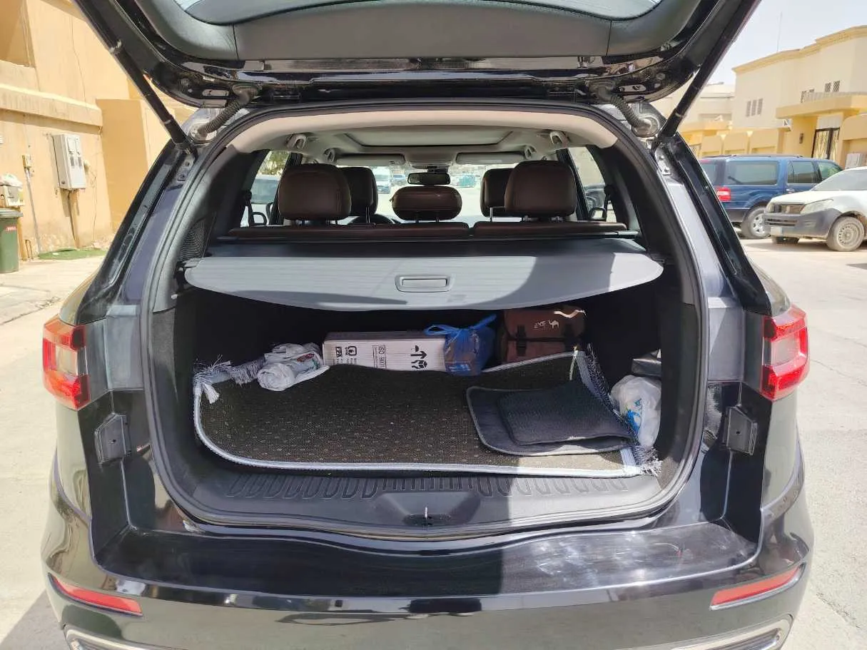 Car image 23