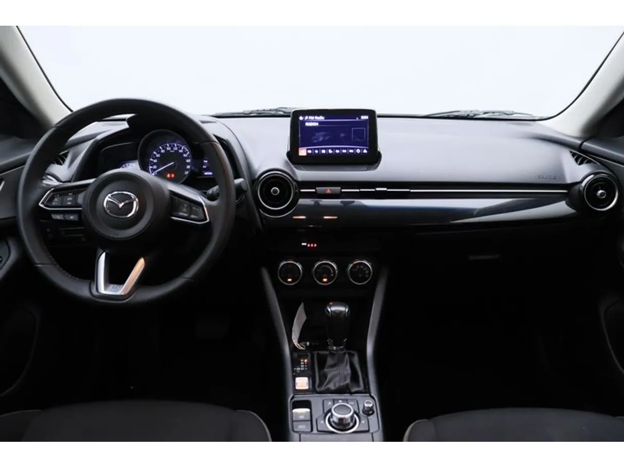 Car image 14