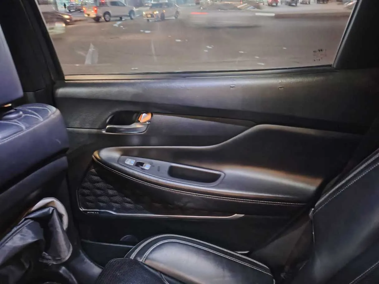 Car image 31