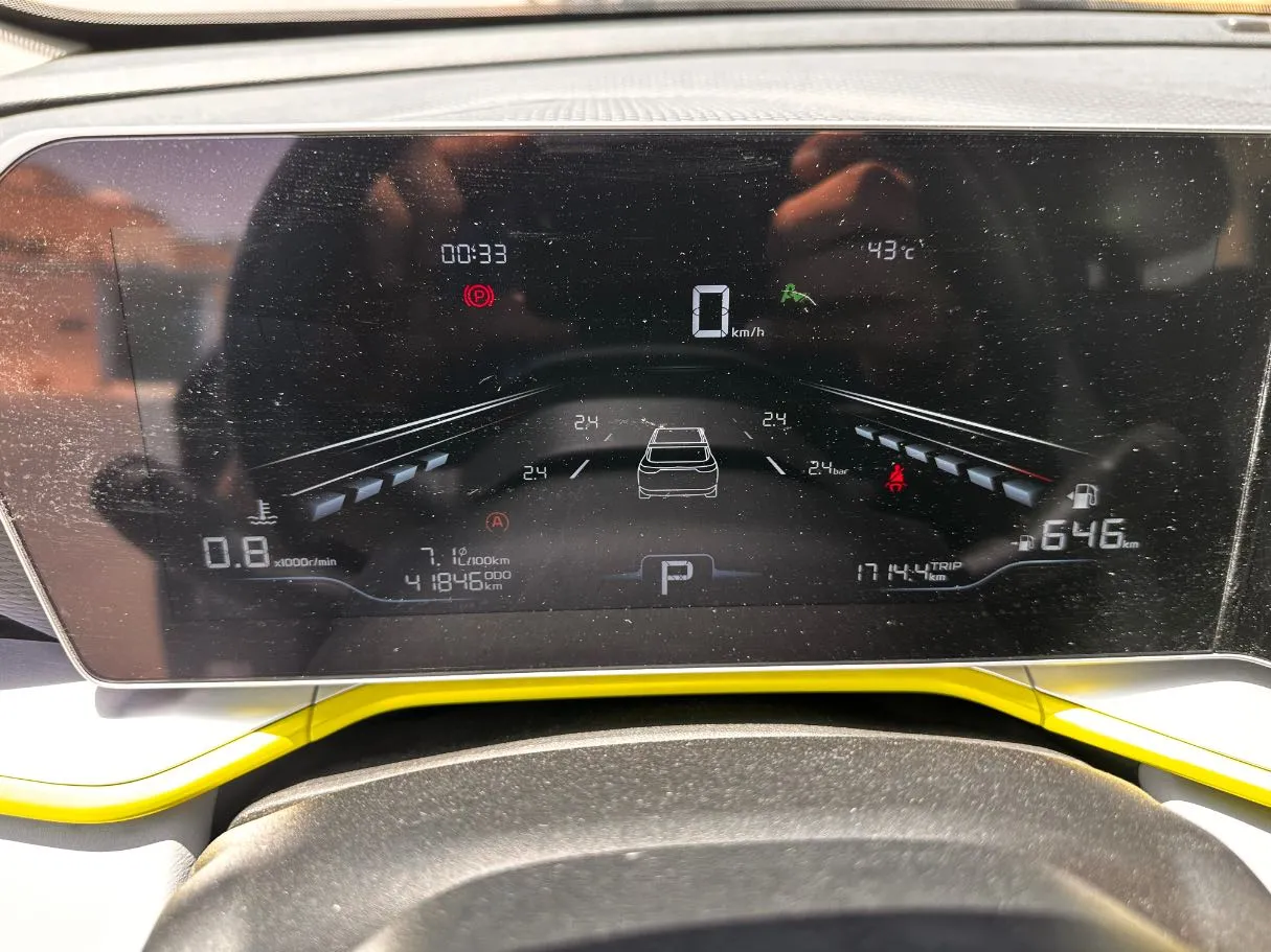 Car image 21