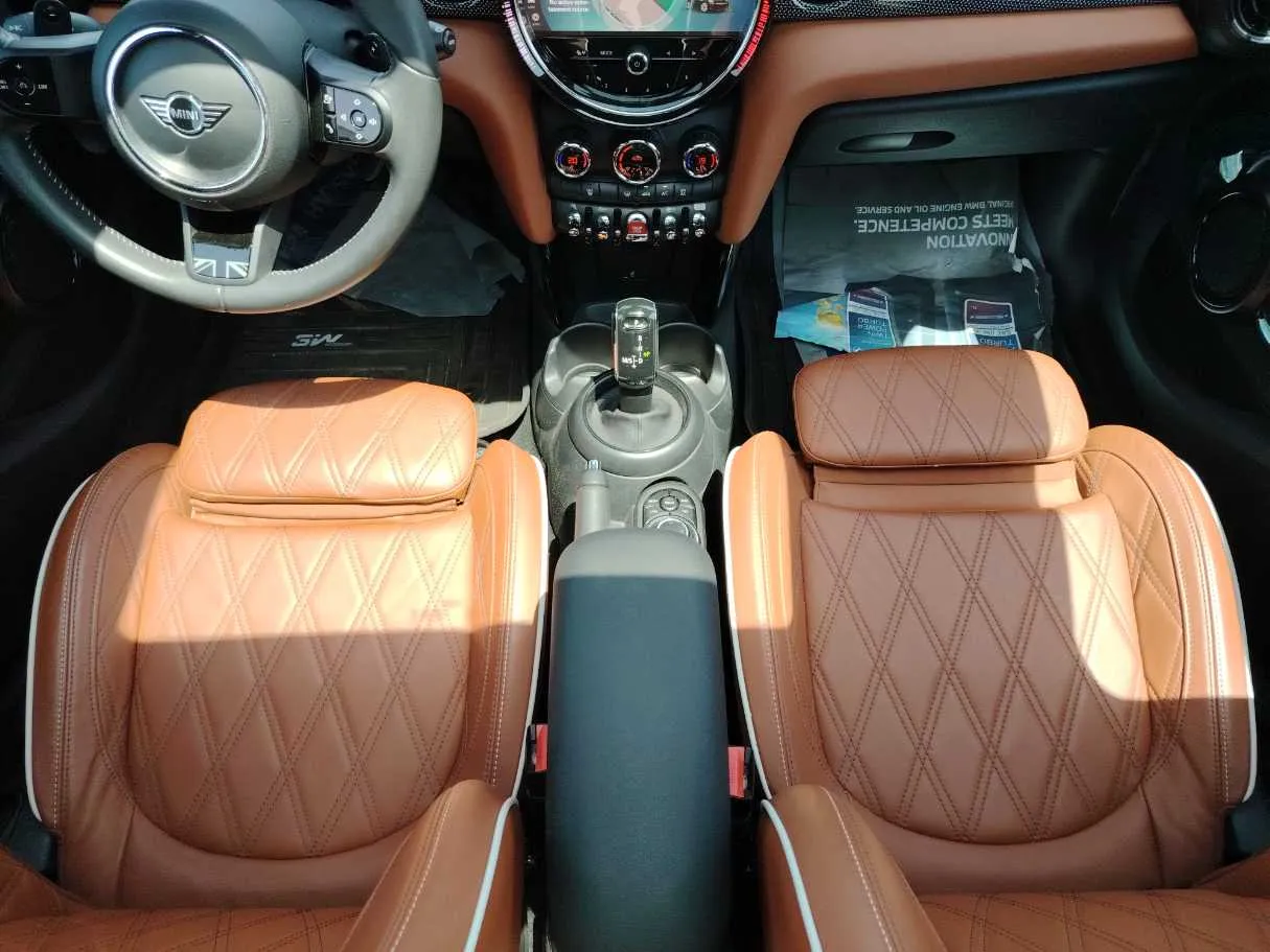 Car image 20