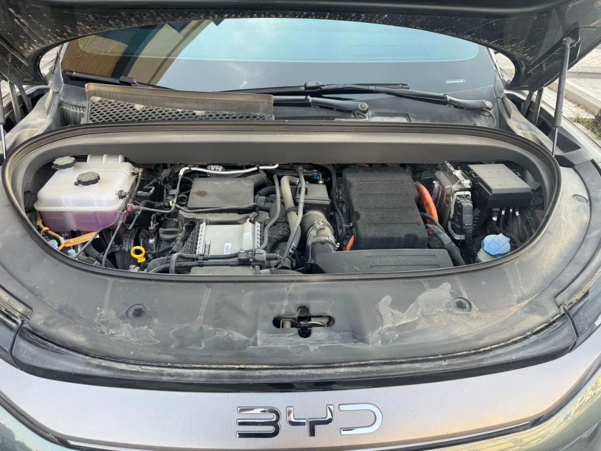 Car image 21