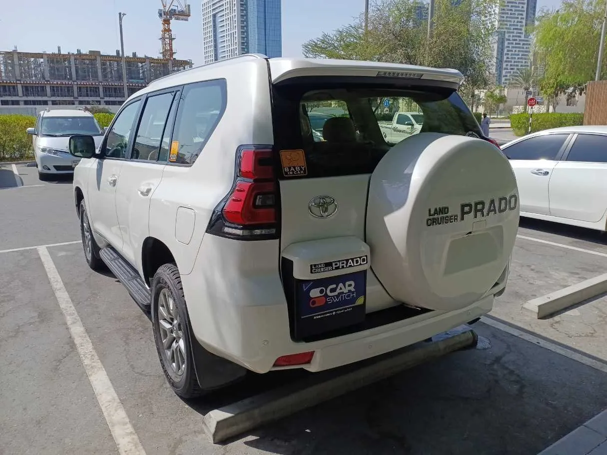 Car image 7