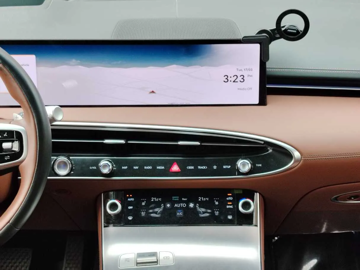 Car image 23