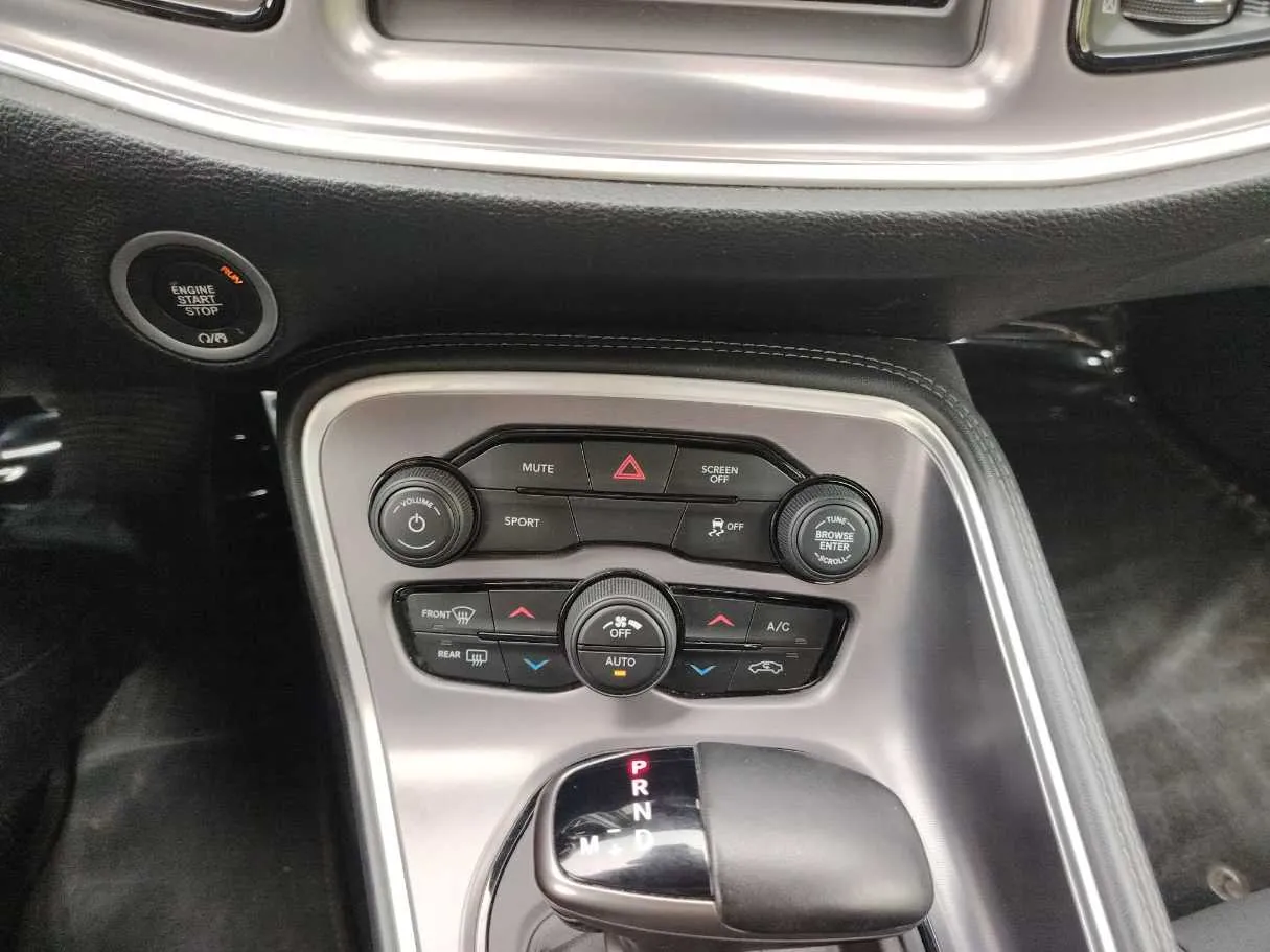 Car image 23