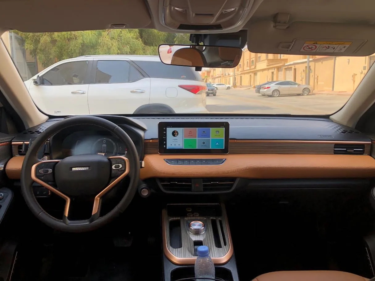 Car image 16