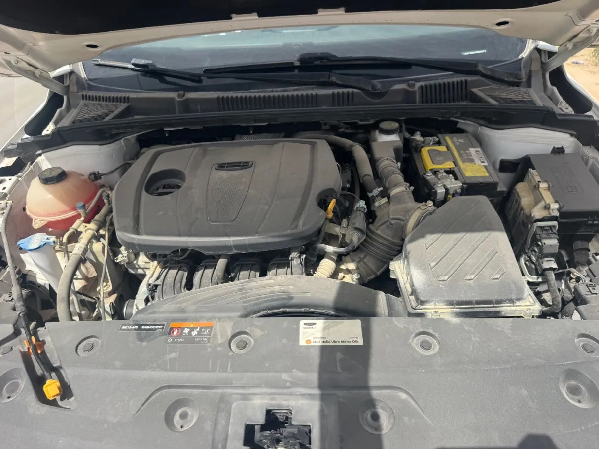 Car image 18