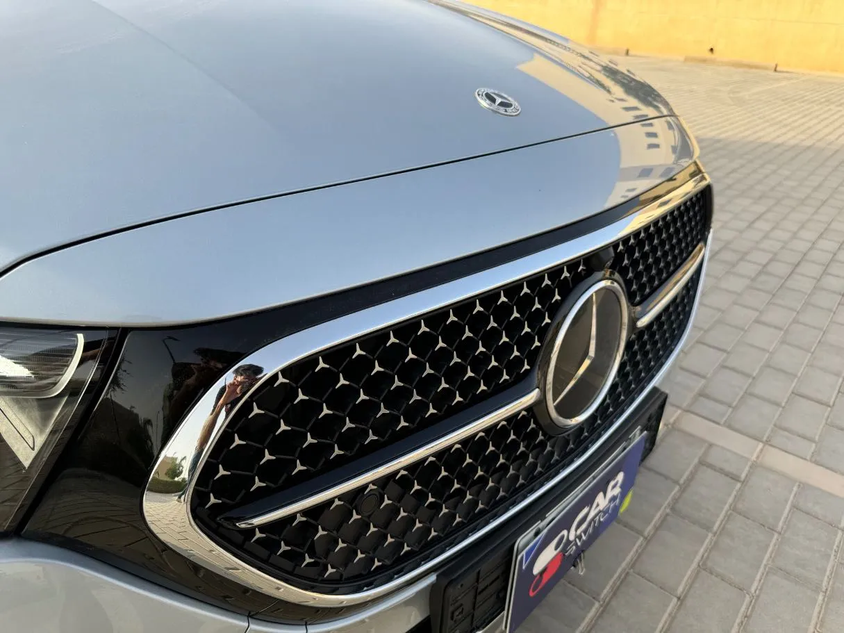 Car image 30