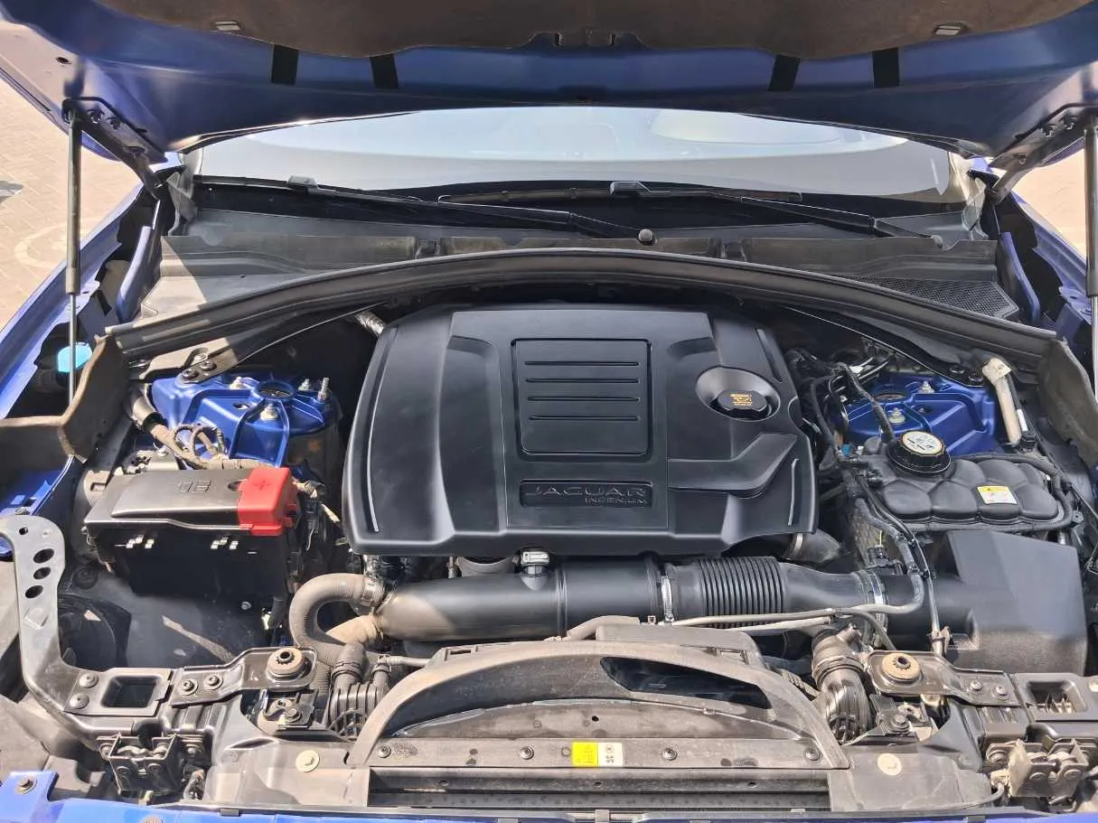 Car image 22