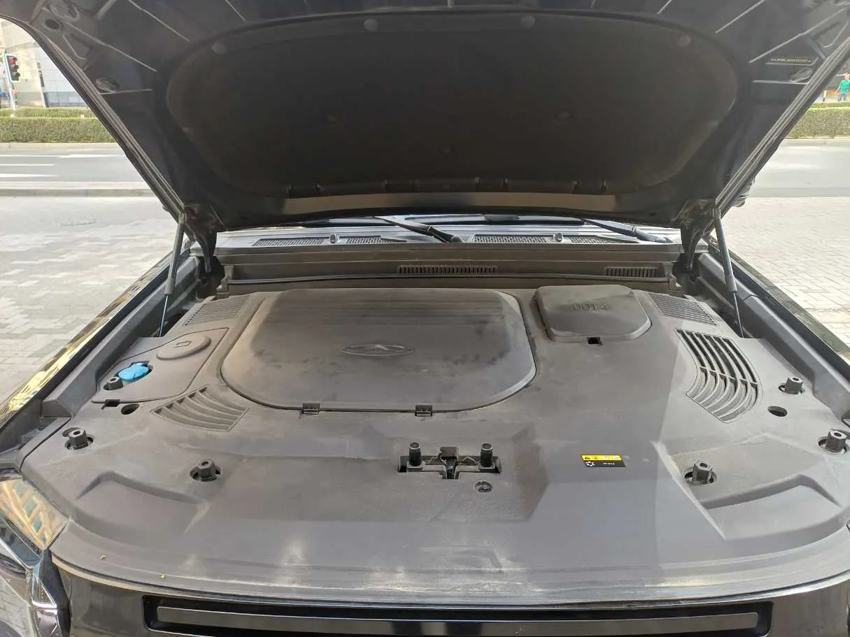 Car image 24