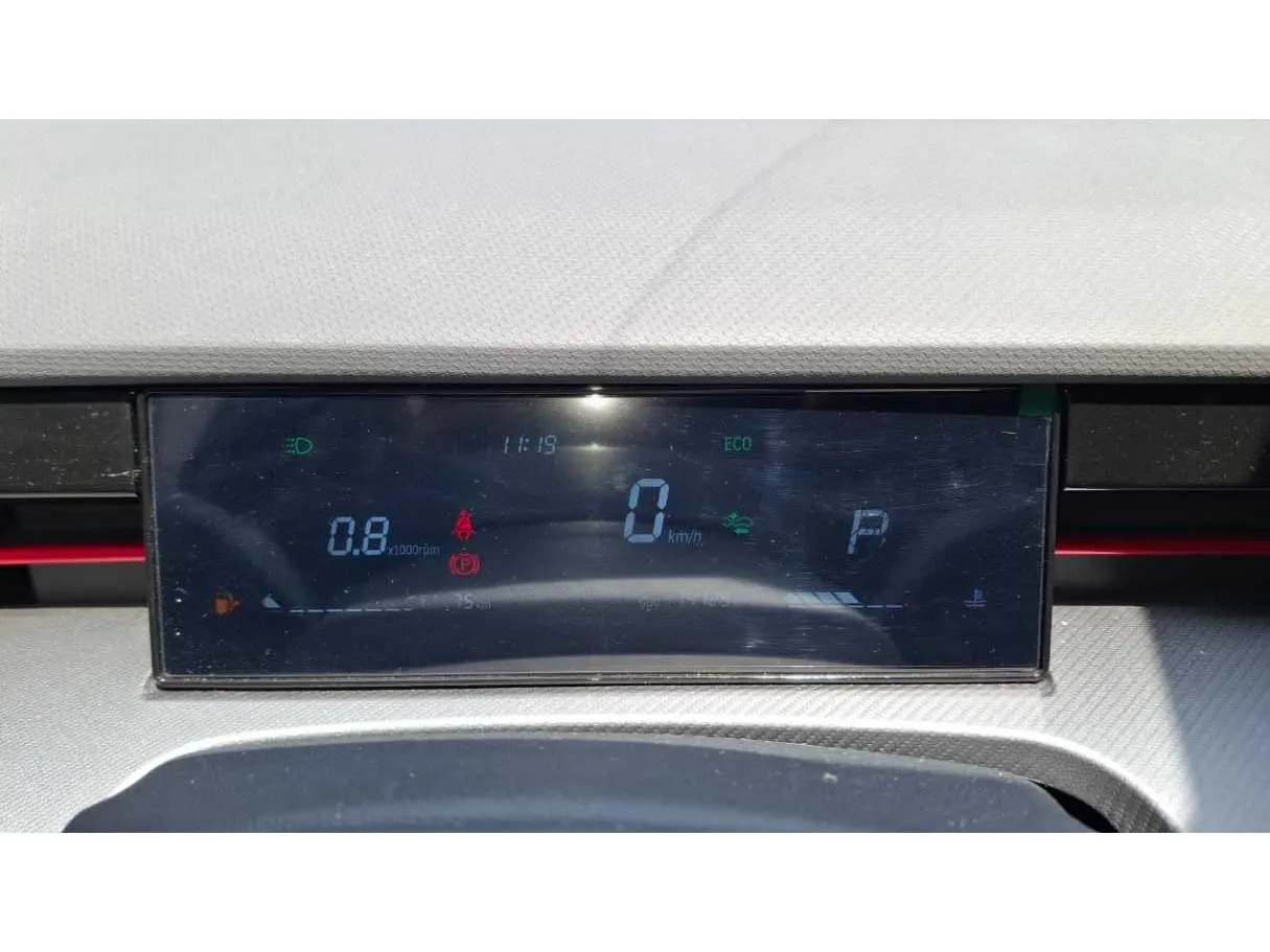 Car image 18