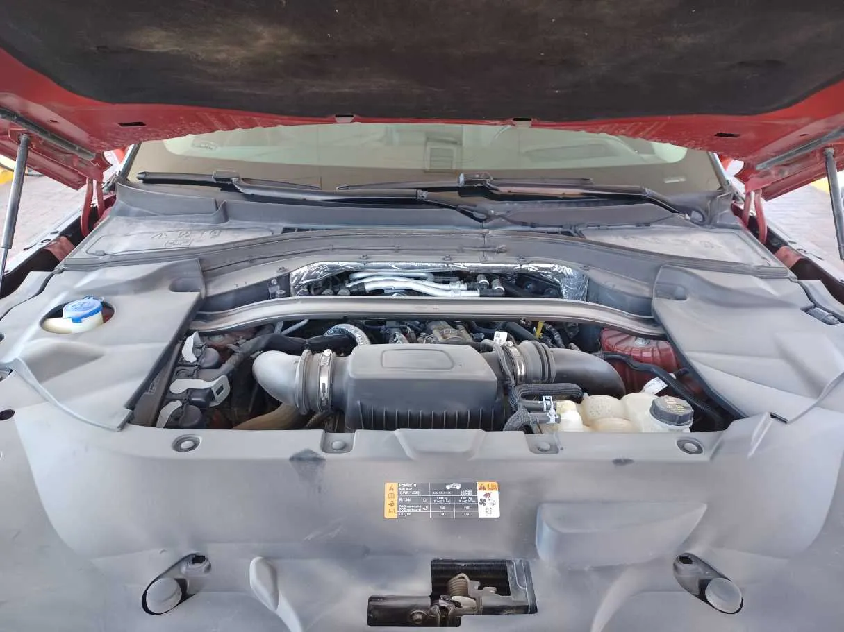Car image 25