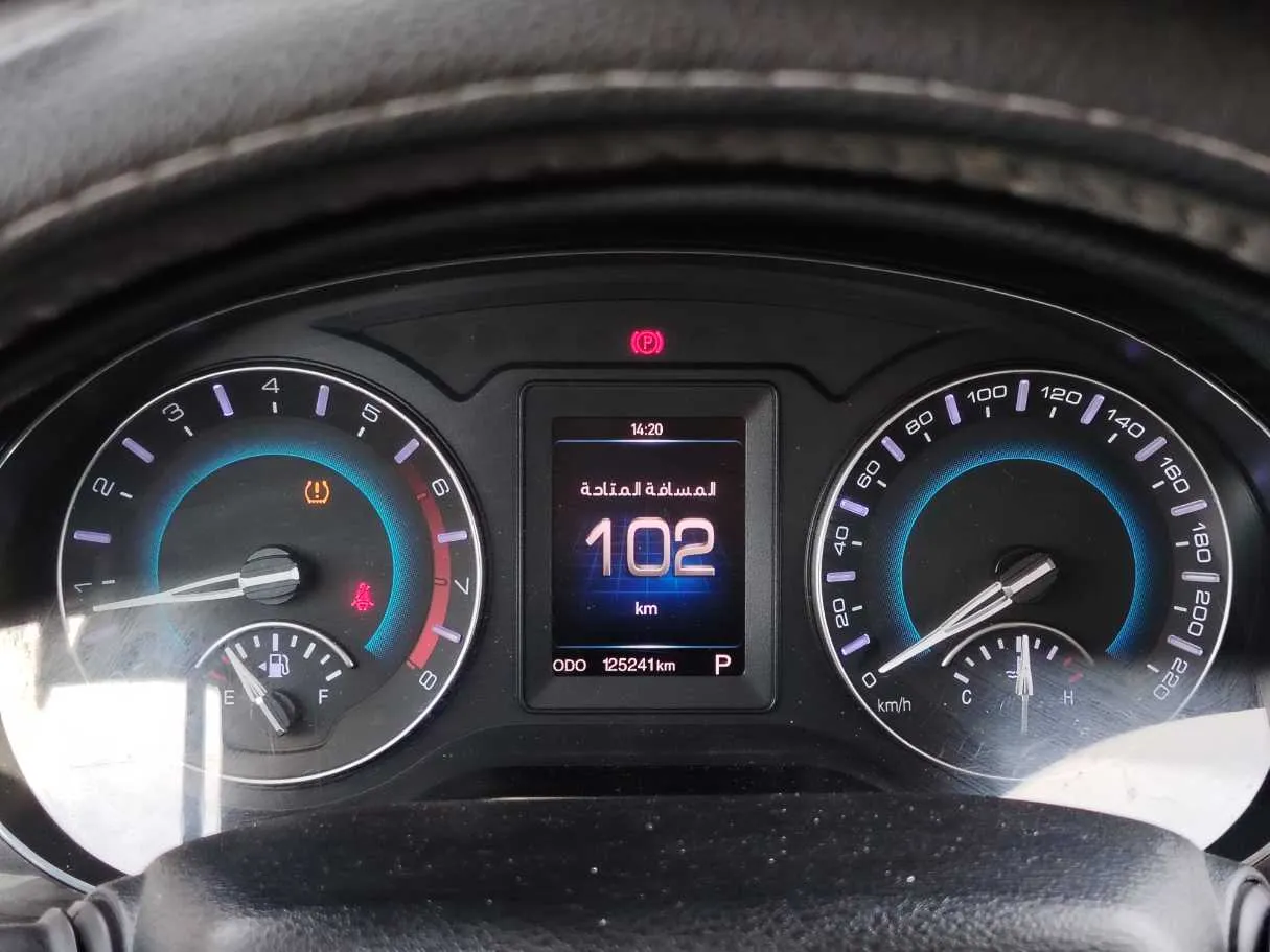 Car image 25