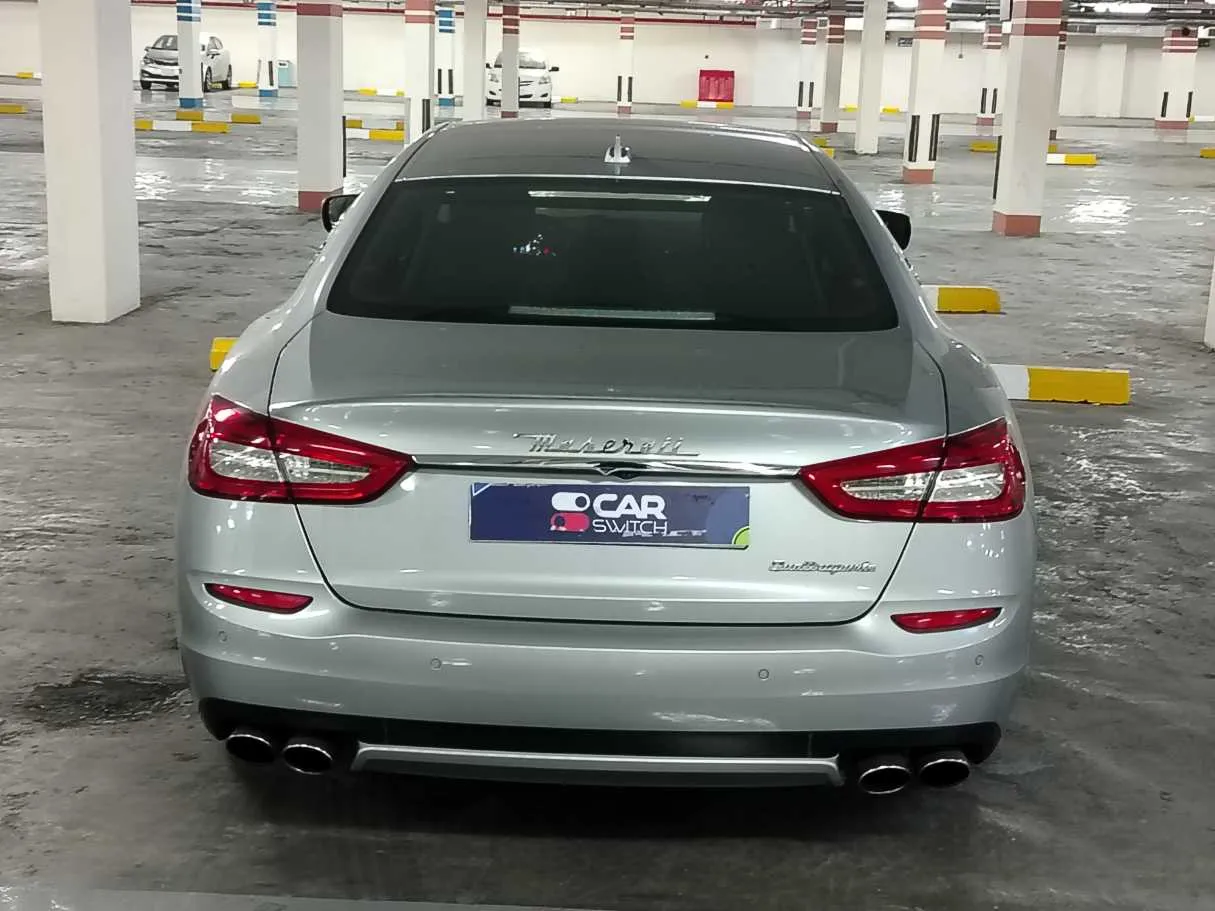 Car image 6