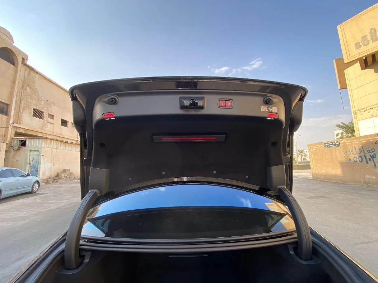 Car image 23