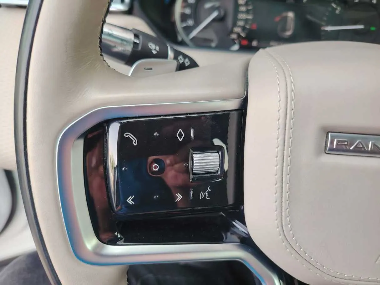 Car image 36