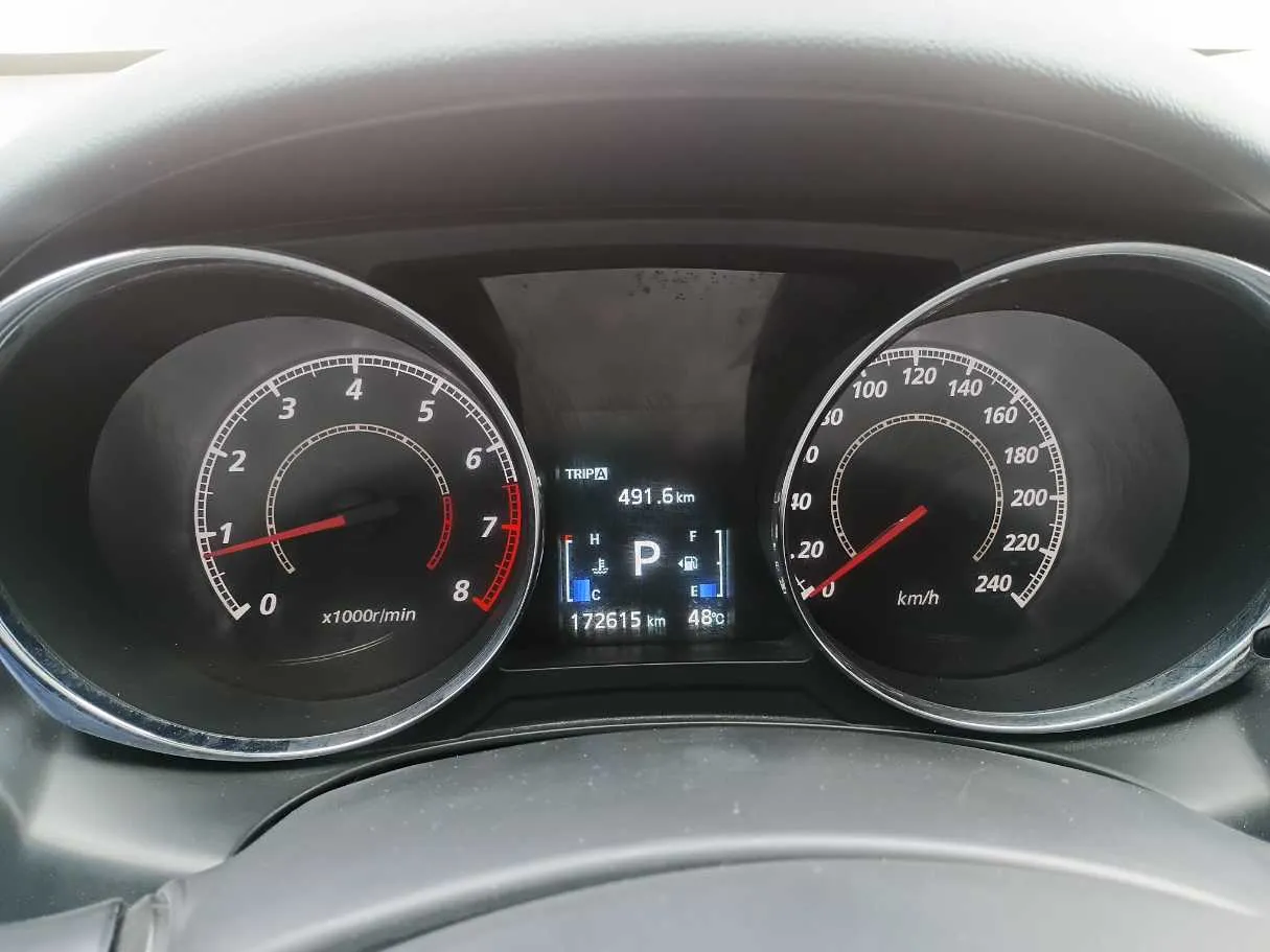 Car image 18