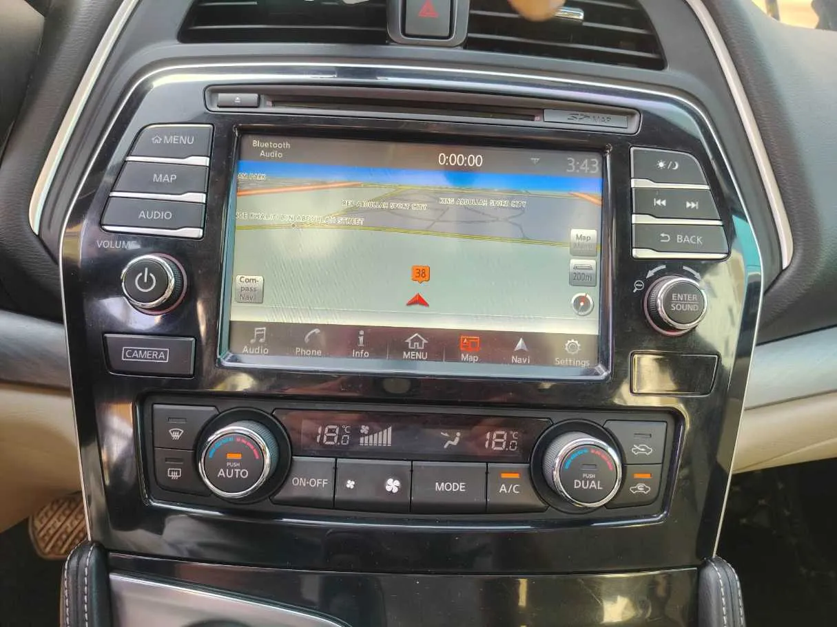 Car image 26