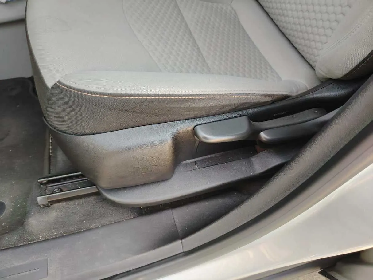 Car image 37