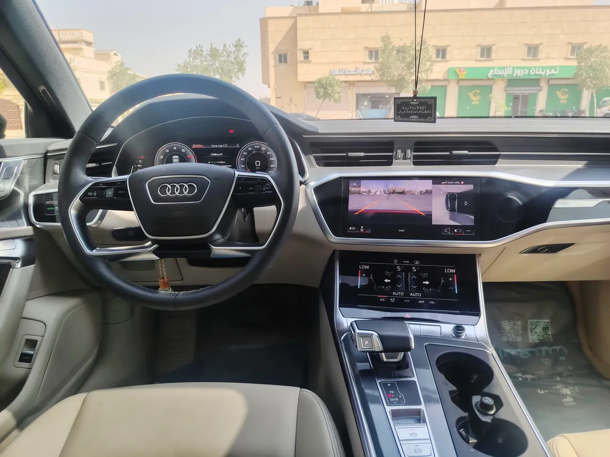 Car image 25