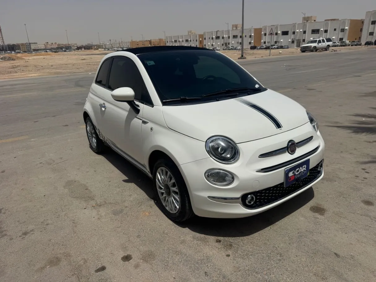 Car image 3