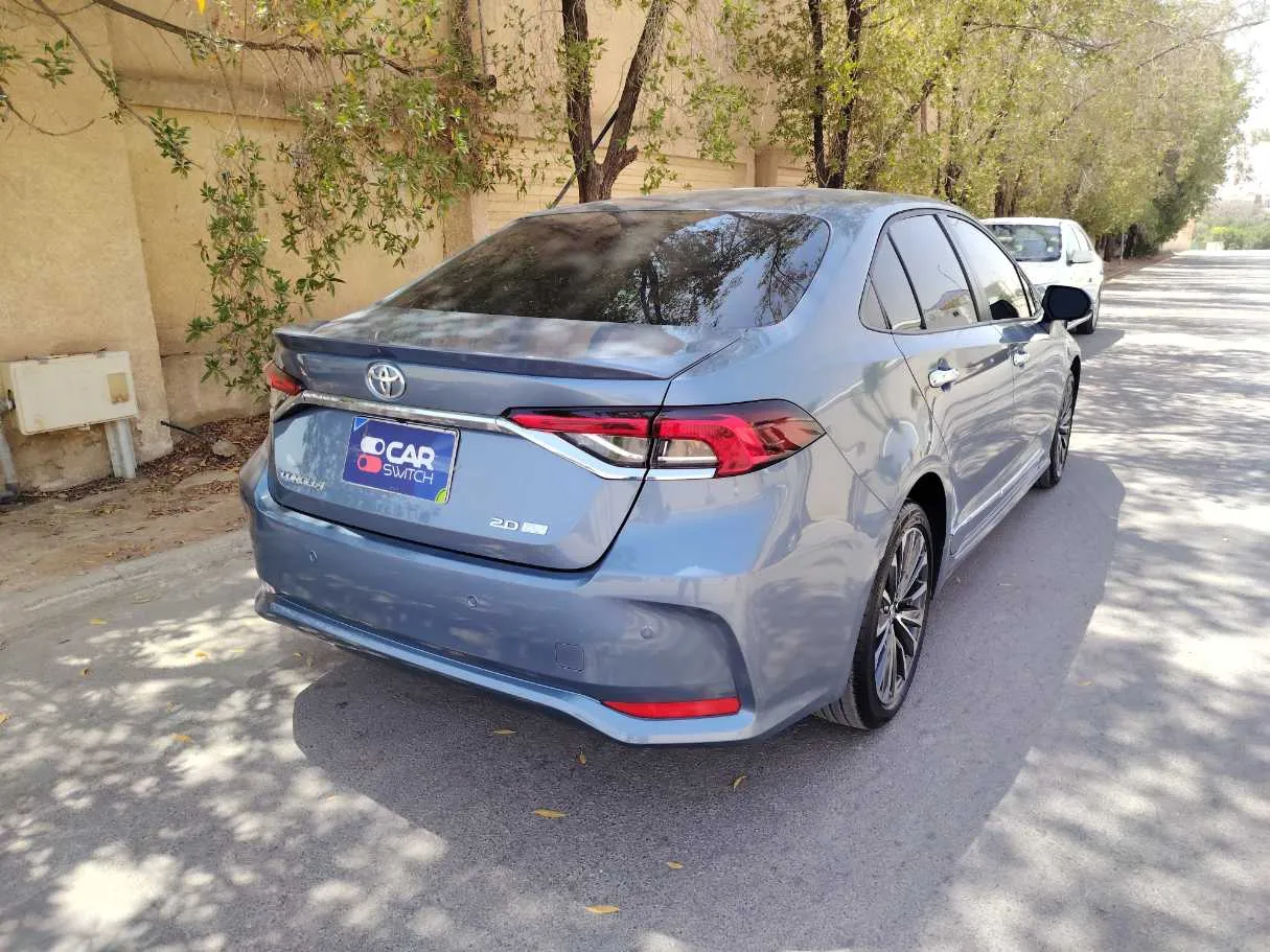 Car image 5