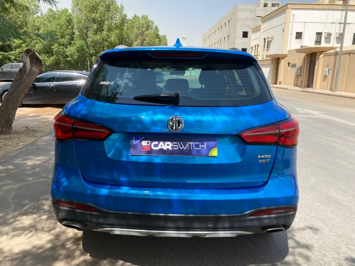 Car image 6
