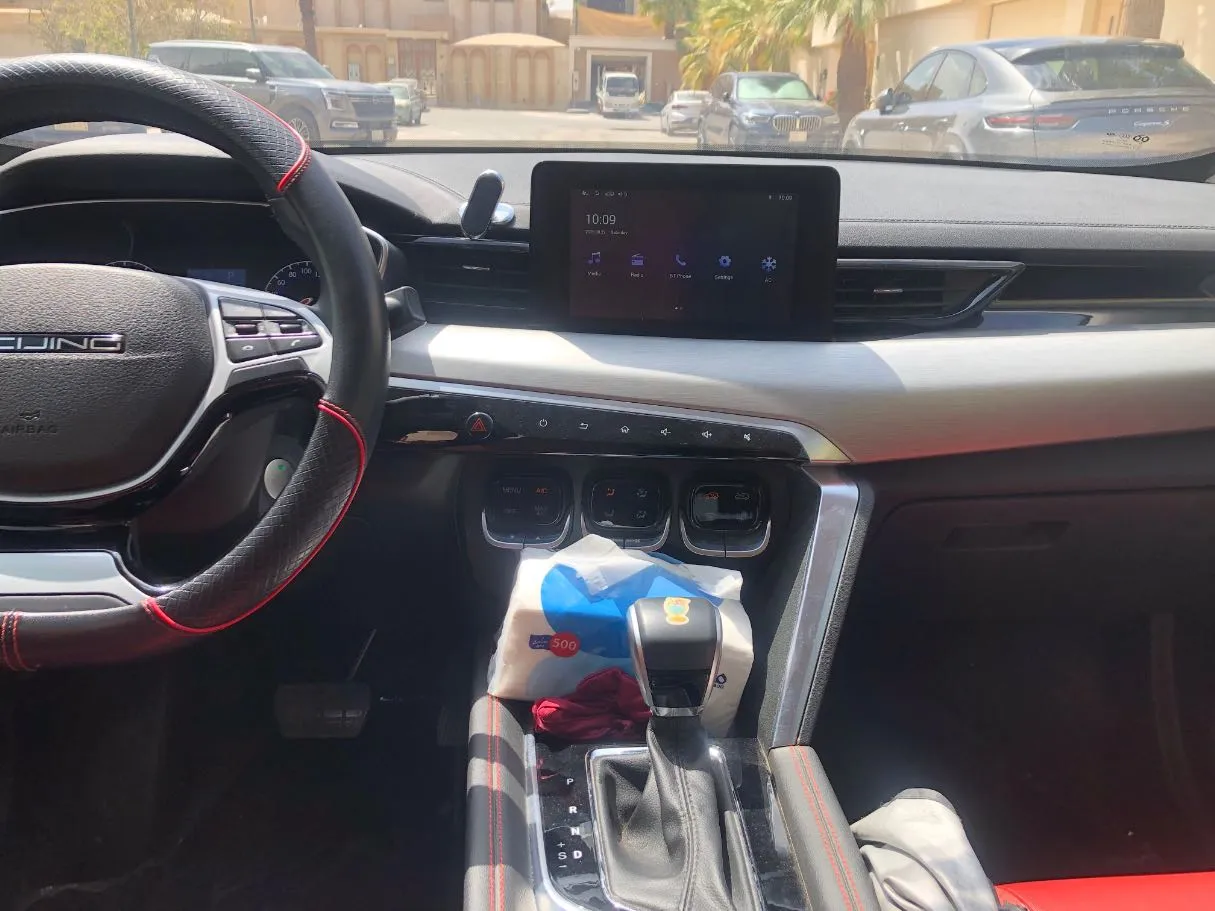 Car image 16