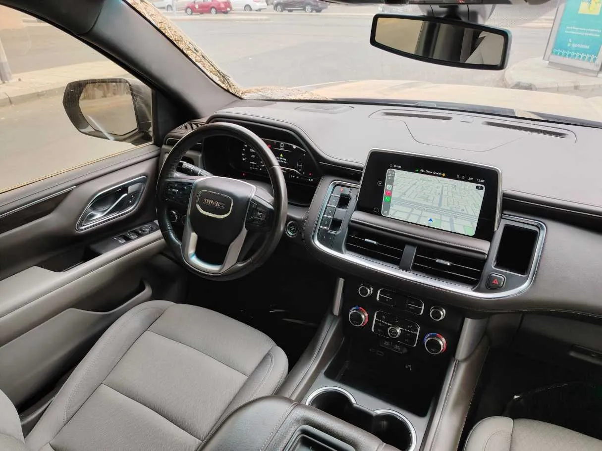Car image 20