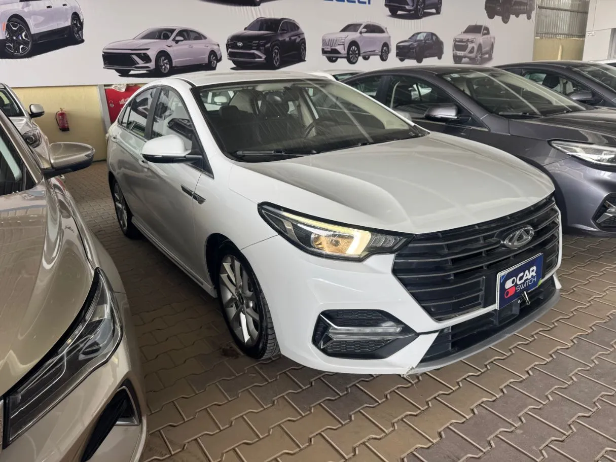 Car image 3