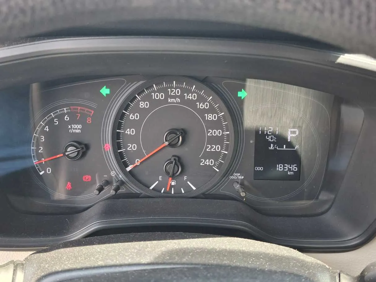 Car image 17