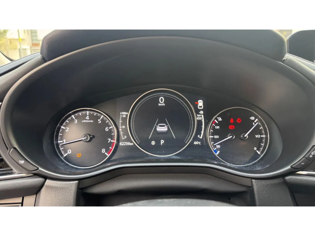Car image 21