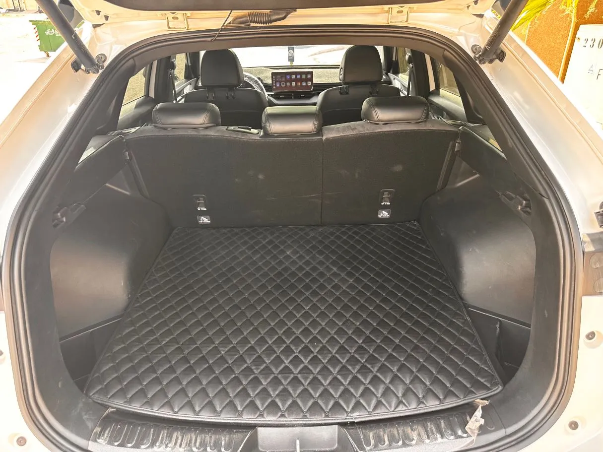 Car image 23