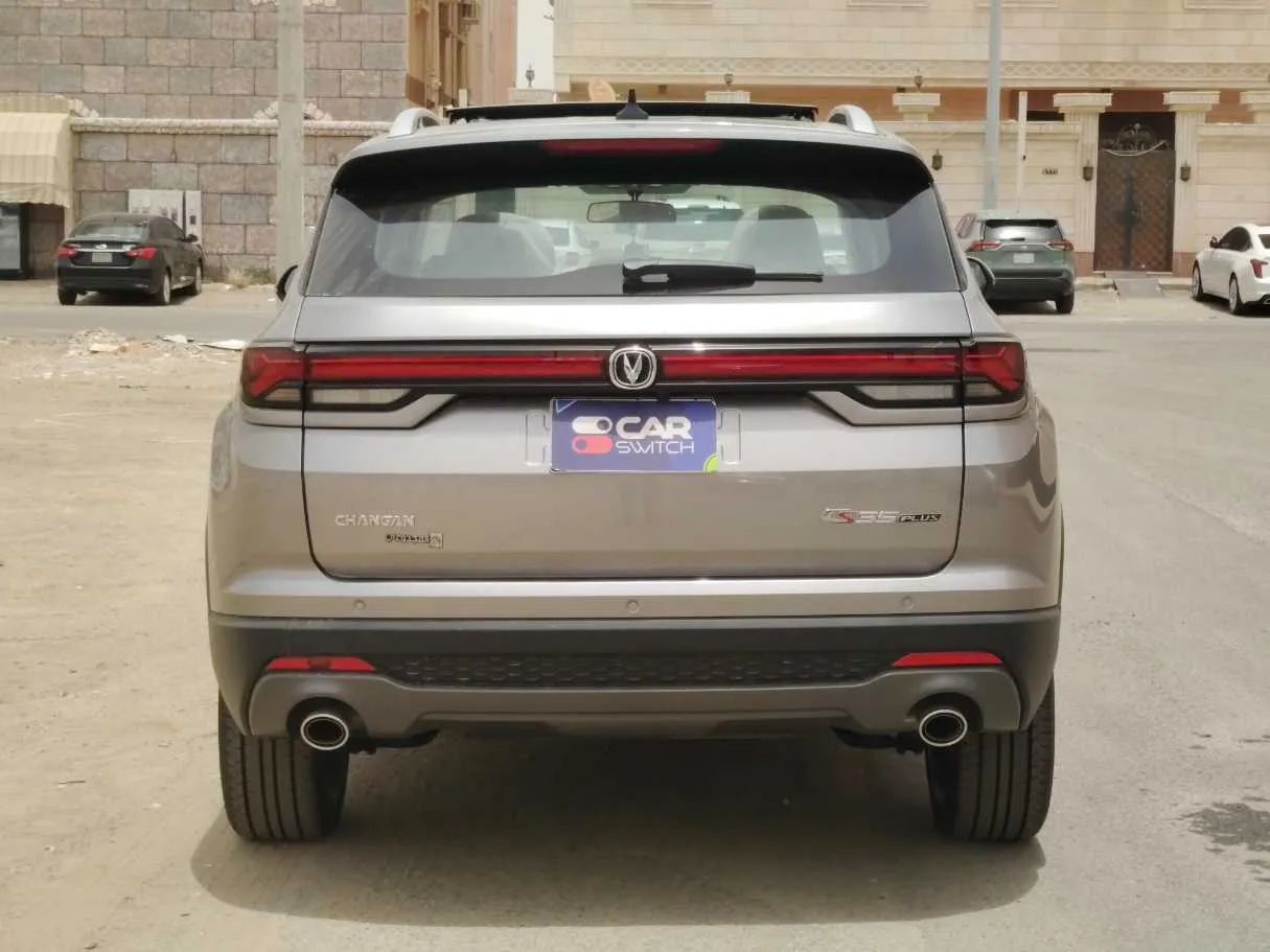 Car image 6
